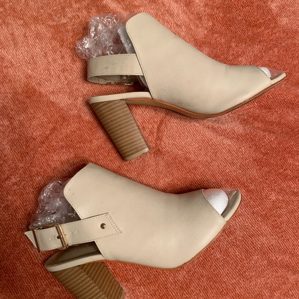 Heels - Picture 2 of 2